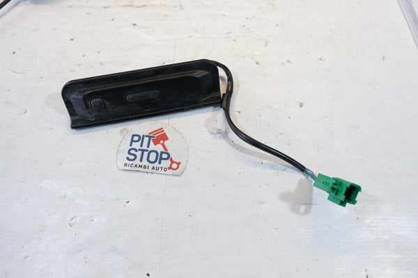 83941-52R2 PULSANTE APERTURA PORTELLONE COFANO POST. SUZUKI SWIFT 2017> 12S