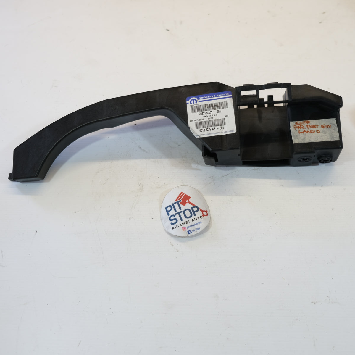 05182279AB SUPPORTO PARAURTI POSTERIORE LATO SINISTRO LANCIA THEMA 3.0  (2013) 10G