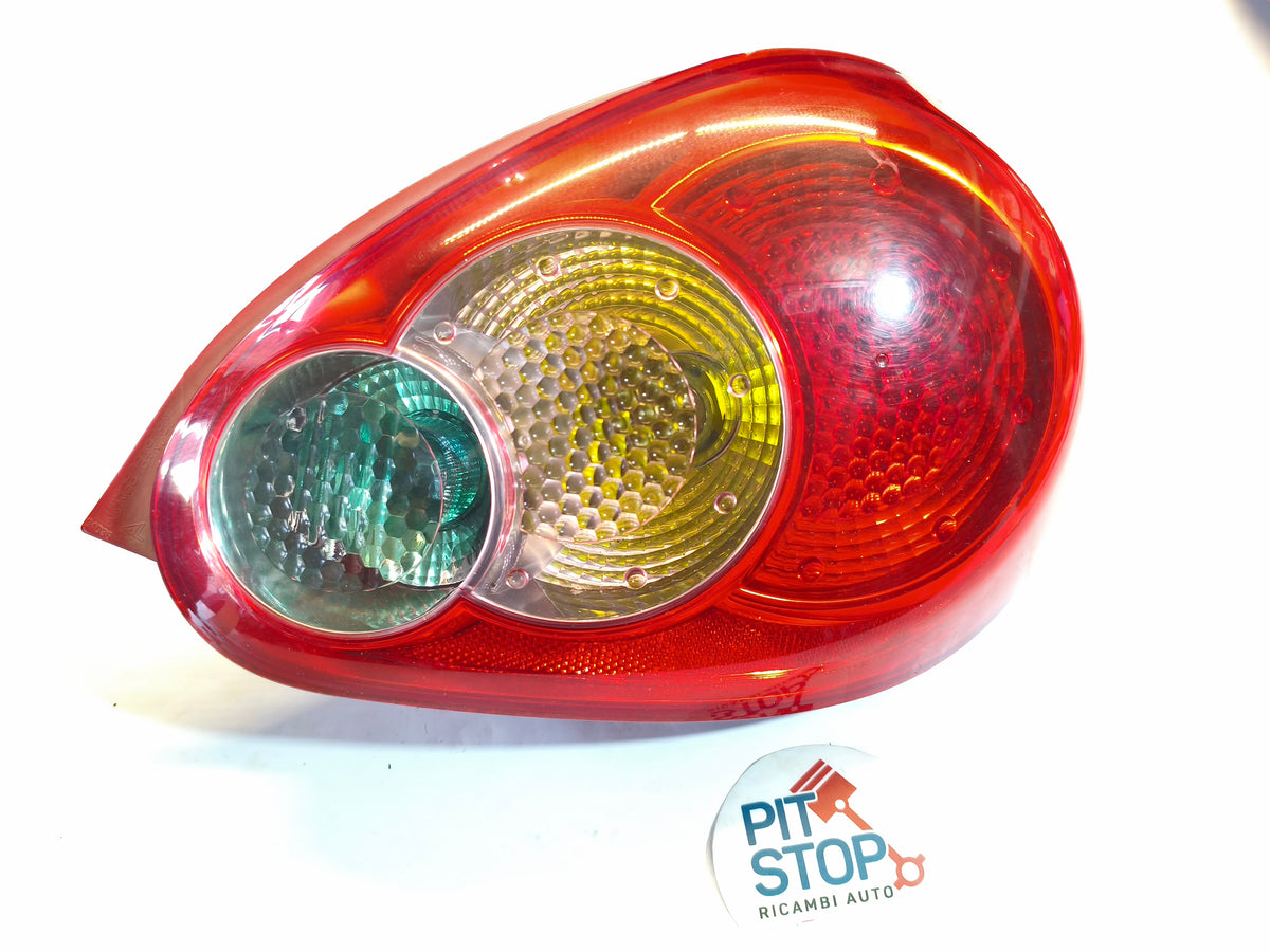 81550-0H020 STOP FARO FANALE POSTERIORE DESTRO TOYOTA AYGO 1° SERIE 2005-2014 10GESP