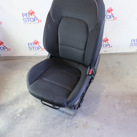 TAPPEZZERIA COMPLETA FORD FOCUS MK4 SW 2016>