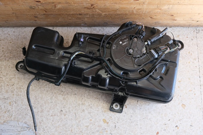 k8d2-5j228-a FPLA-5J229-AC SERBATOIO ADBLUE RANGE ROVER EVOQUE 2.0 TD BX51