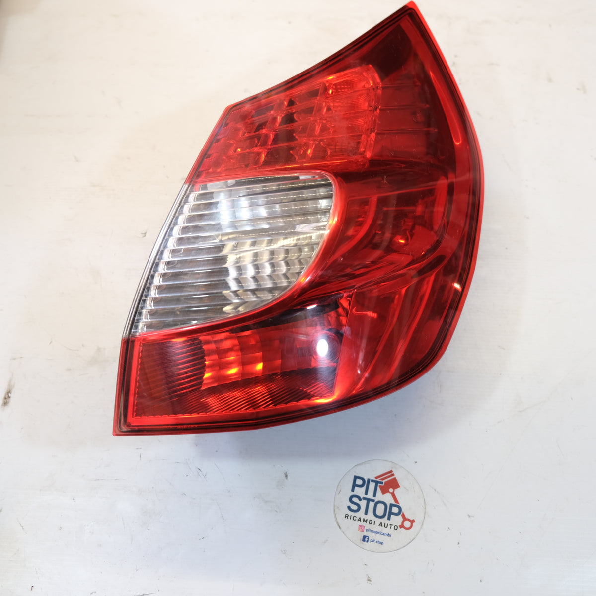 8200474327 STOP FARO FNALE POST. DESTRO RENAULT SCENIC 2008 10GESP