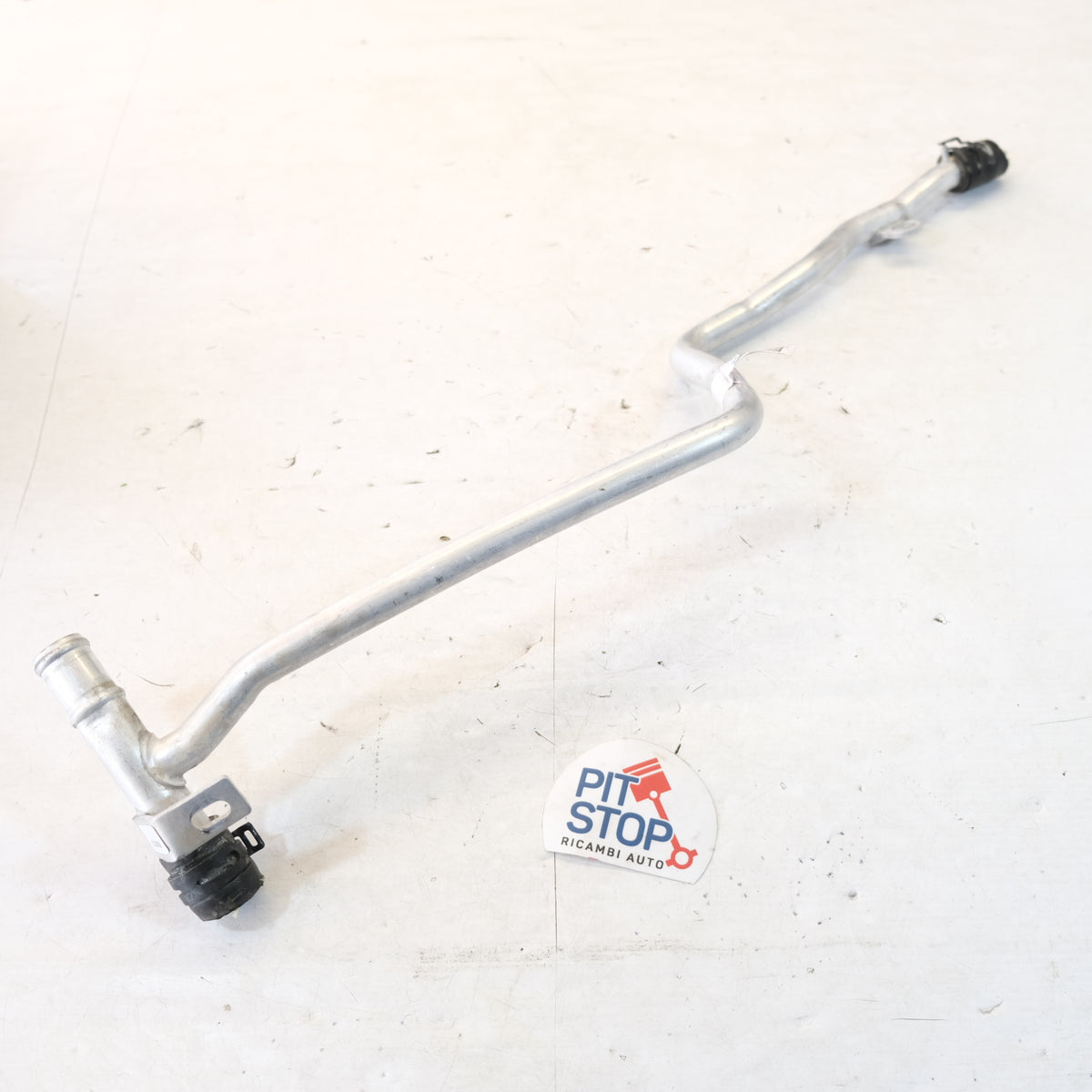 4k0819377ah TUBO ACQUA AUDI A6 C8 2018> 10S