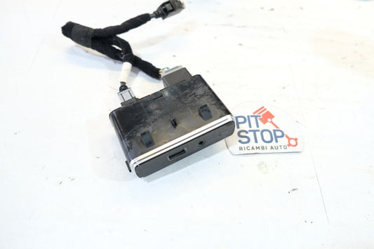 01561182100 INGRESSO USB AUX ALFA ROMEO GIULIA 2016> 10G