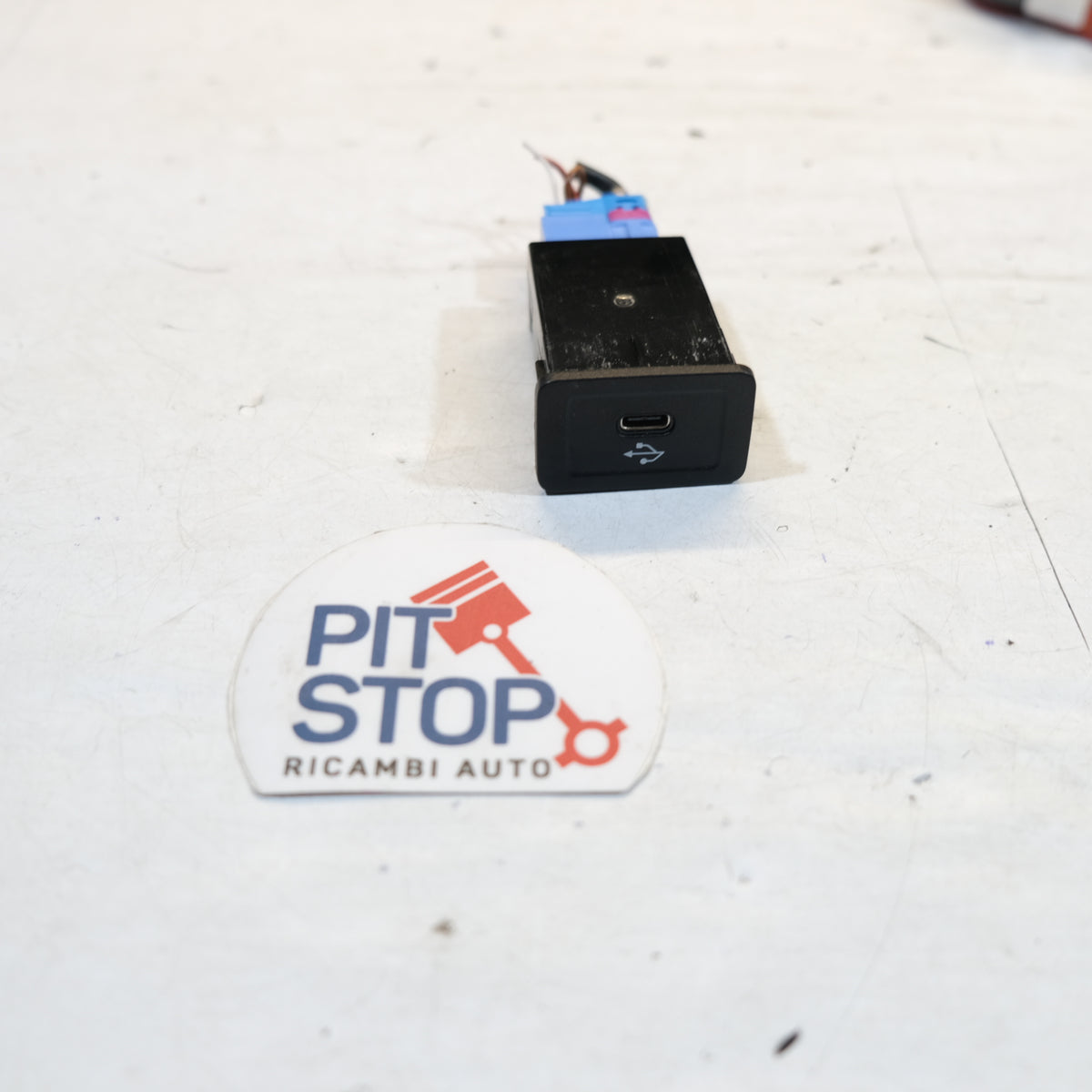 a2478207302 PRESA INTERFACCIA USB-C USB MERCEDES GLA H247 GLB 10G