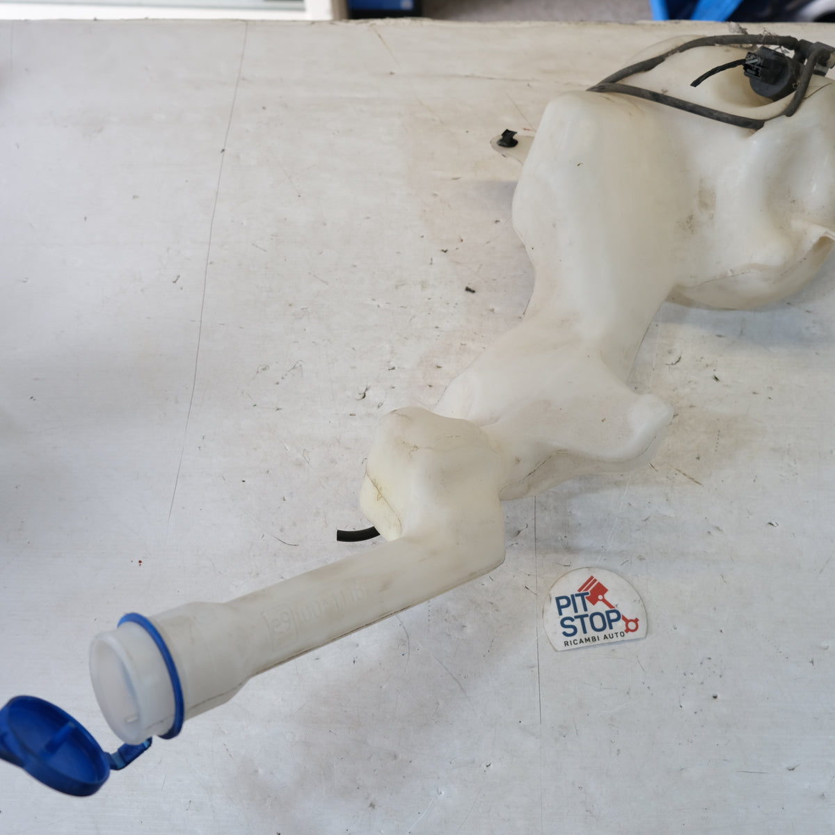 GN15-17B613-FB VASCHETTA TERGI ANT FORD EcoSport Serie Benzina 1000 (12>) BX3