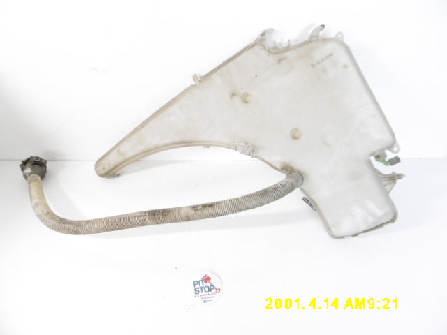 7124231 BMW SERIES 3 E90 WIPER WATER TANK 898949