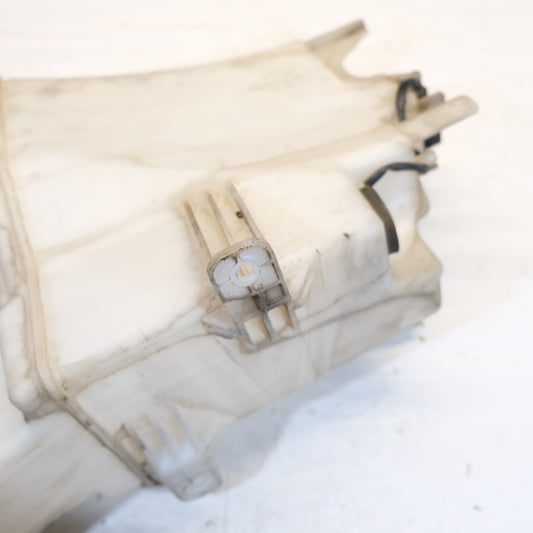 98610-d7500 VASCHETTA SERBATOIO TERGI ANT. HYUNDAI TUCSON 2016> BX3