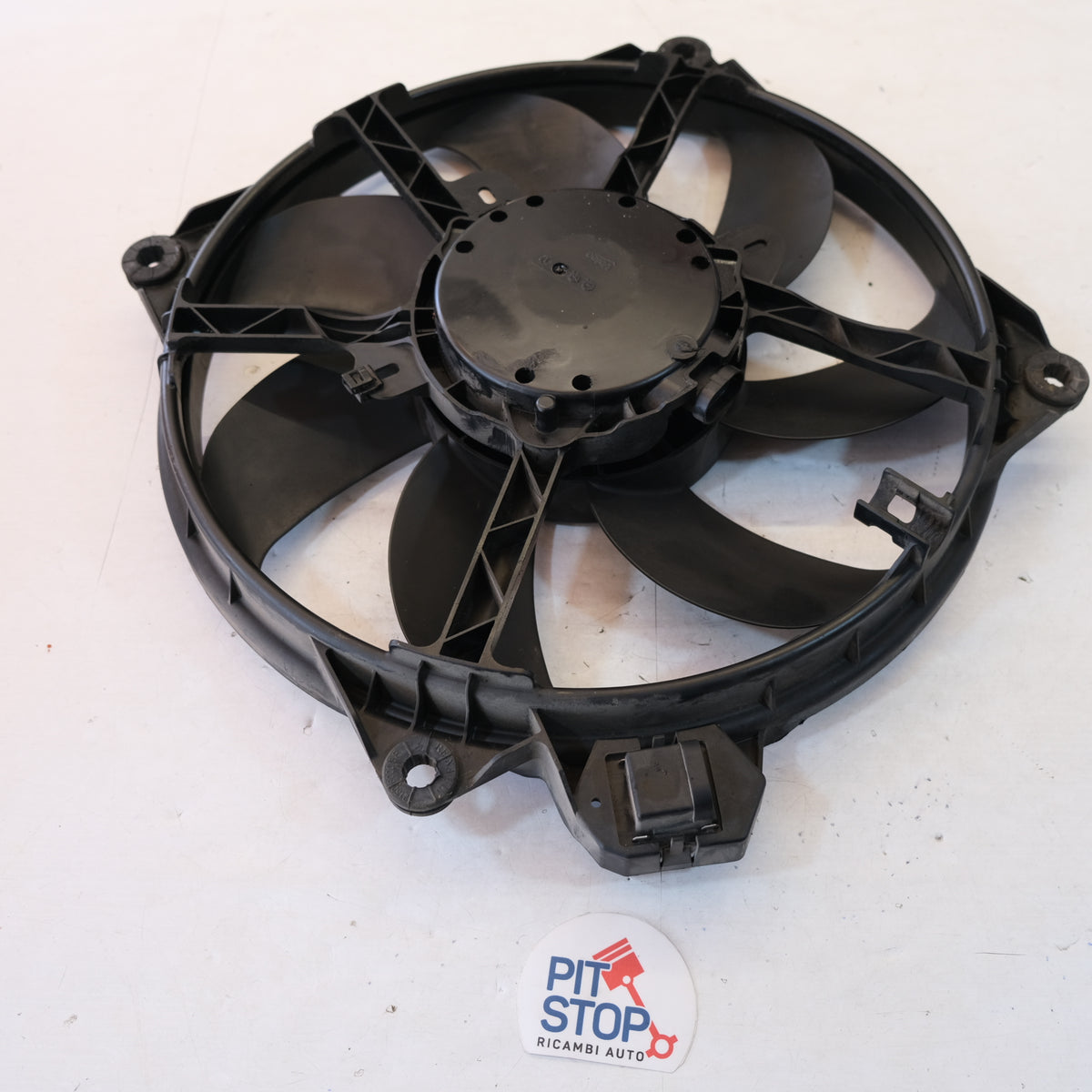 214810898R VENTOLA RADIATORE RENAULT Scenic X MOD 1.9 dci (09>) bx51