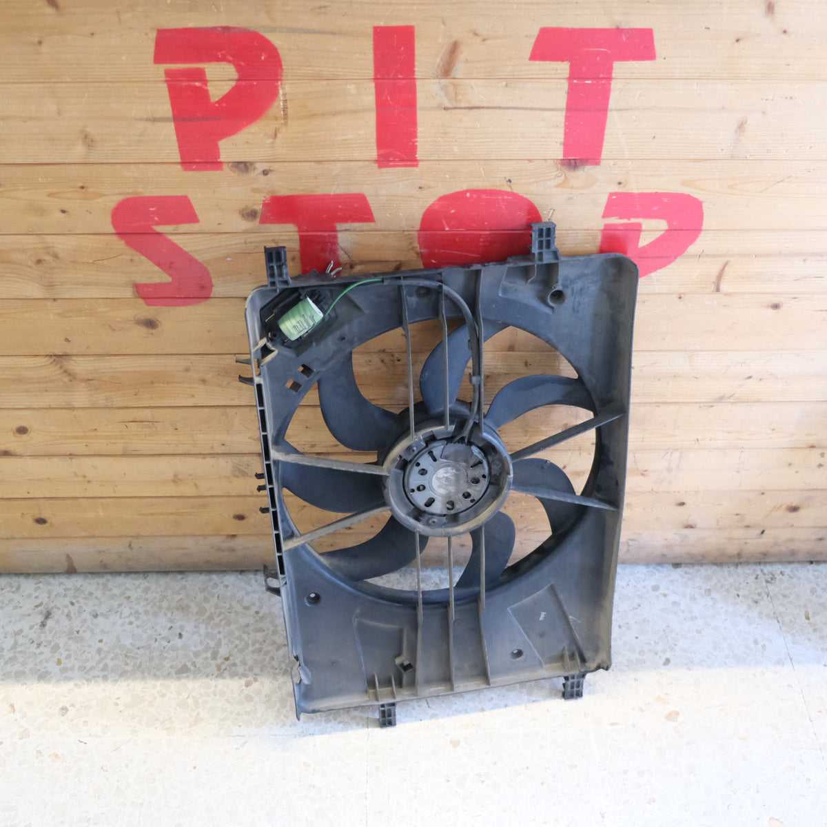 52420908 VENTOLA RADIATORE MOTORE OPEL Astra J 1.7 CDTI  (09>) BX51