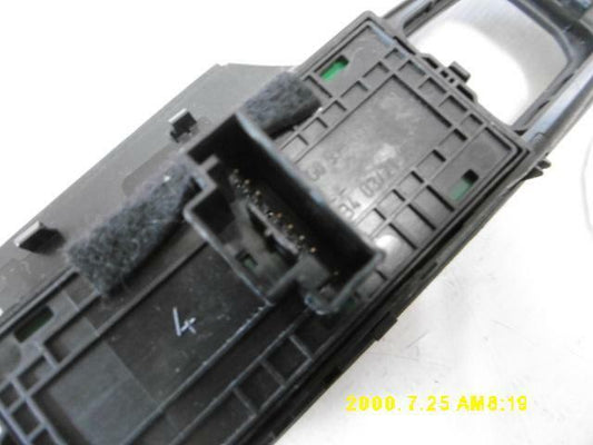 5G0959857F FRONT PANEL LEFT GUIDE SEAT Leon polo golf 7 679827