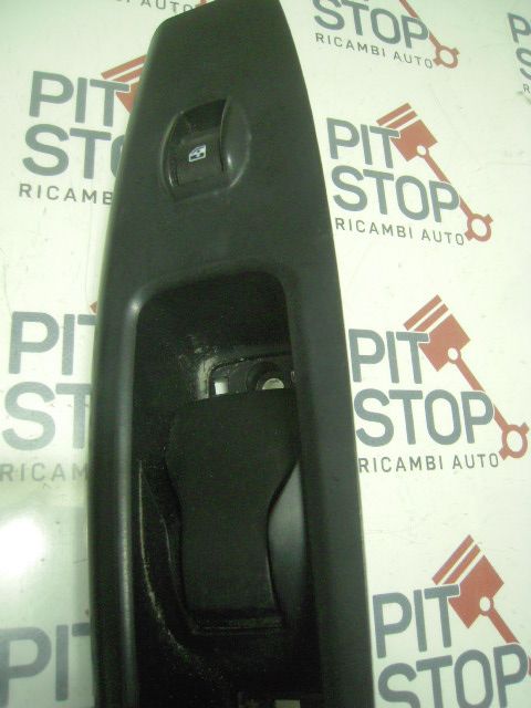 Maniglia interna Anteriore Destra - Fiat Doblo Serie (09>) - Pit Stop Ricambi Auto