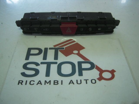 Pulsante luci di emergenza - Lancia Ypsilon 4è Serie - Pit Stop Ricambi Auto