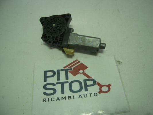 Motorino Alzavetro anteriore destra - Kia Carens 2è Serie - Pit Stop Ricambi Auto