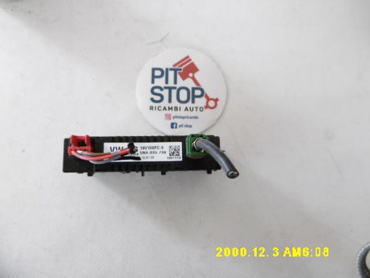 Interfaccia presa USB/ingresso AUX - Volkswagen Golf Serie Viii (19>) - Pit Stop Ricambi Auto