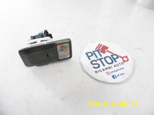Porta USB - Lancia Delta 3è Serie - Pit Stop Ricambi Auto