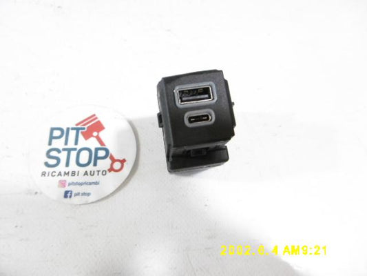 Porta USB - Jeep Compass Serie (16>) - Pit Stop Ricambi Auto